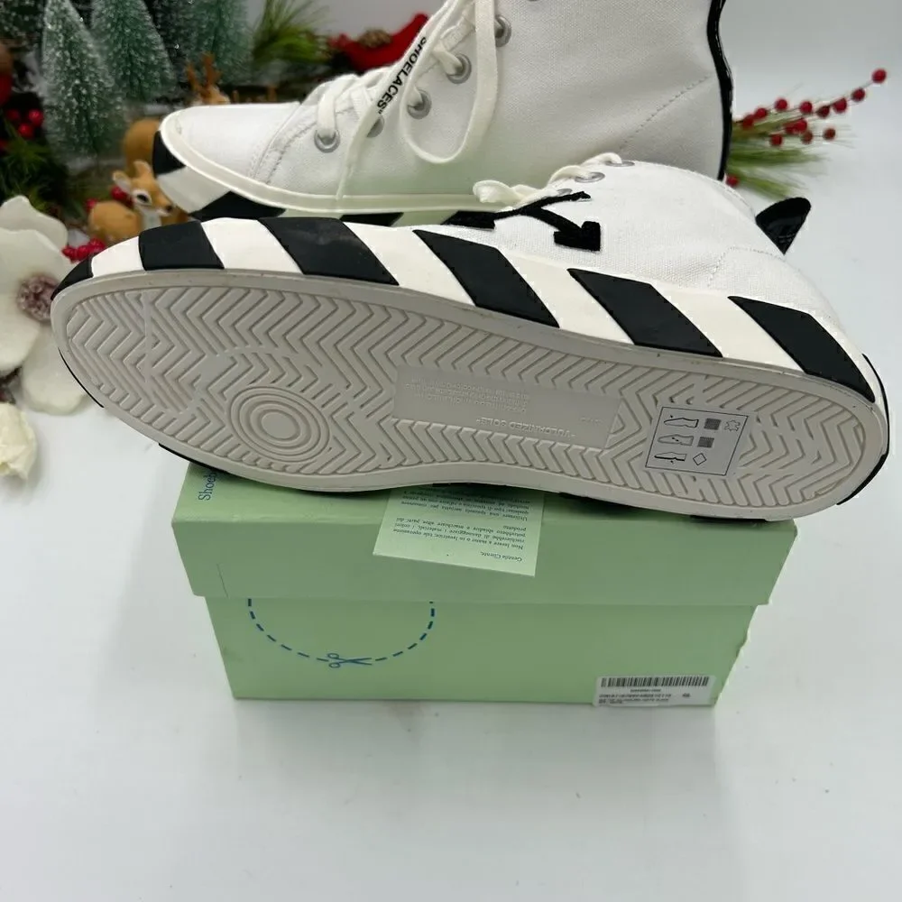 Men’s off-white mid top vulcanize sneaker size 40